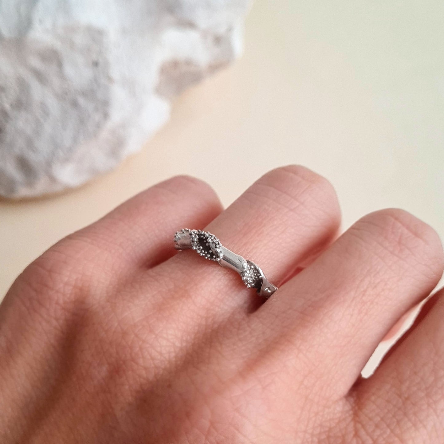 CORALINE - Anello in argento 925 a fascetta arrotolata