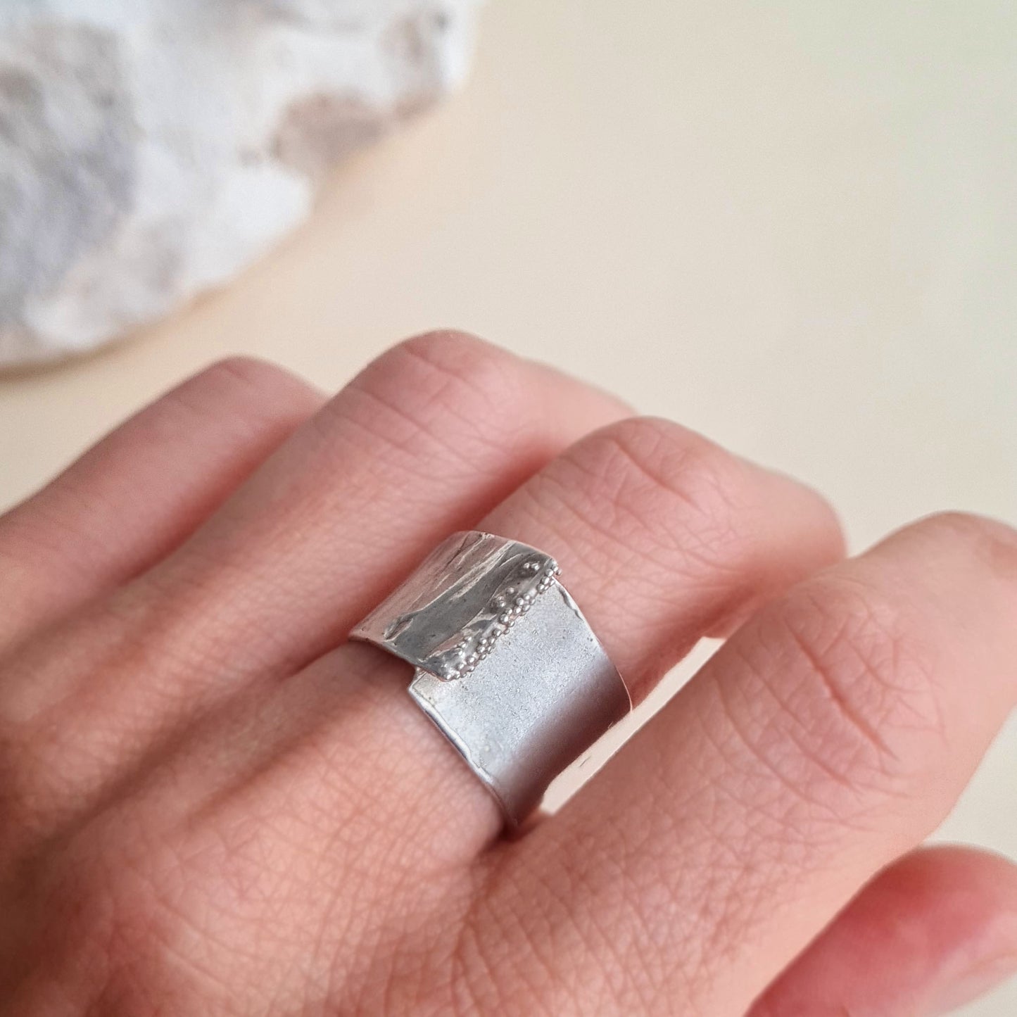 CORALINE - Anello in argento 925 a fascia sovrapposta