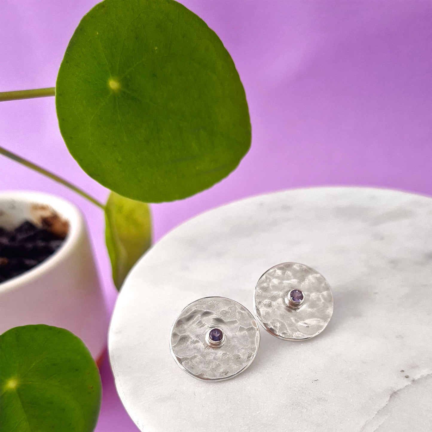 PILEA - Orecchini a lobo in argento 925 con pilea maxi e ioliti